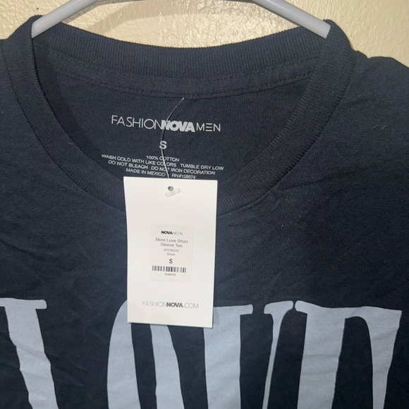 Black Graphic T-Shirt with LOVE Print - Picture 3 of 3